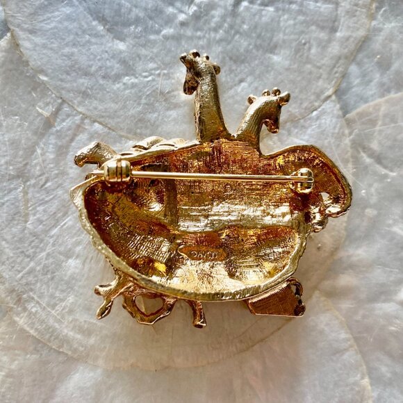 3 For $25 Gold Tone  Vintage Noah's Ark Pin Brooch - Picture 2 of 3